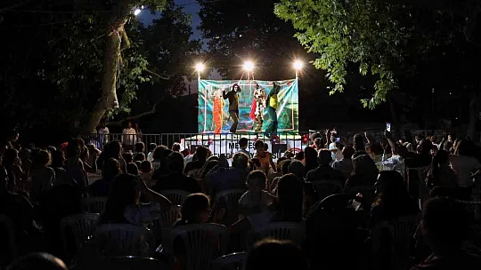 Menteşe Belediye tiyatrosu yaz oyunlarına başladı