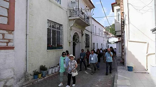 Menteşe Belediyesi 12 farklı ülkeden ressama ev sahipliği yaptı