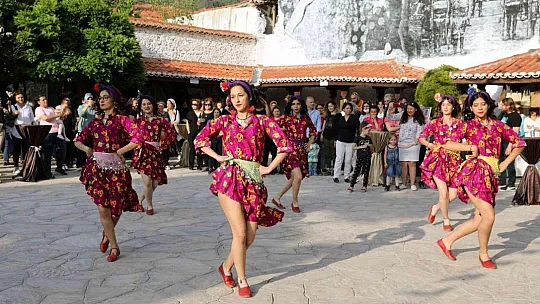 Menteşe Belediyesi kış kursları sergisi açıldı