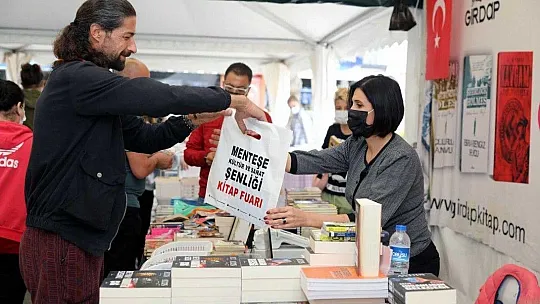 Menteşe Belediyesi Kitap Fuarı açıldı
