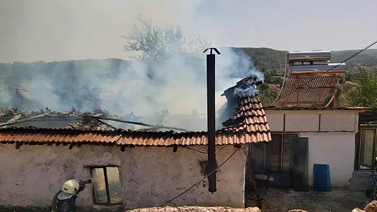 Menteşe'de ev yangını