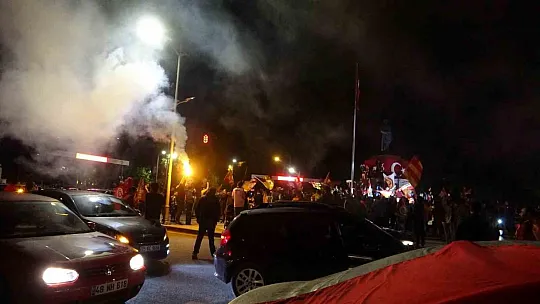 Galatasaraylılardan şampiyonluk sevinci