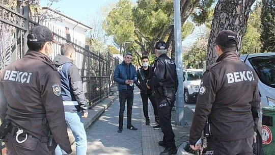 Menteşe'de polis ve bekçiler yeni açılan işletmeleri denetledi