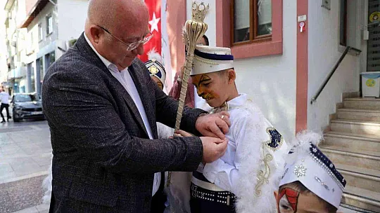 Menteşe'de toplu sünnet şöleni