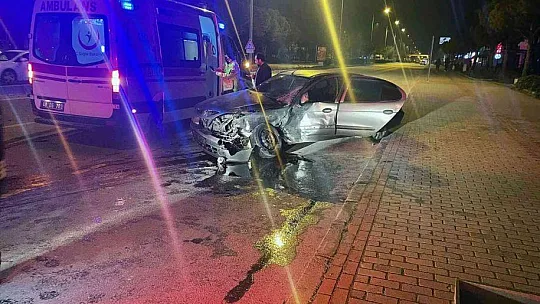 Menteşe'de trafik kazası 3 yaralı
