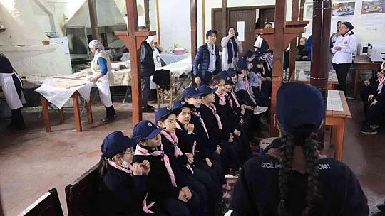 Menteşe Mutfak Kültürü Atölyesi, küçük izcileri ağırladı