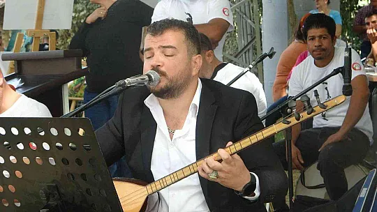 MENTEŞELİ KAVUN ÜRETİCİLERİ KIYASIYA YARIŞTI