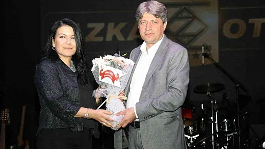 Merve Özbey, Bodrum Kalesini yıktı geçti