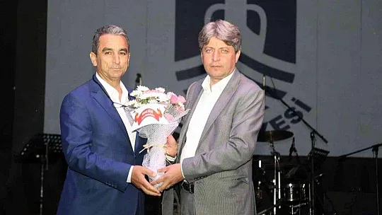 Merve Özbey, Bodrum Kalesini yıktı geçti