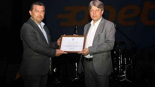 Merve Özbey, Bodrum Kalesini yıktı geçti