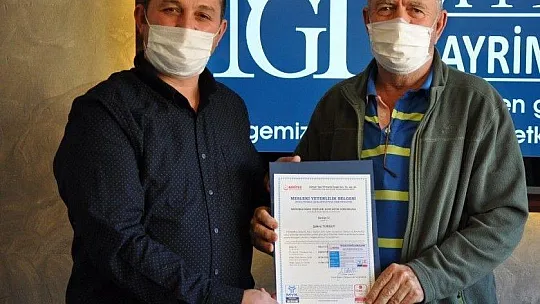 Meslek duayenleri ve gençler belgelerini aldılar