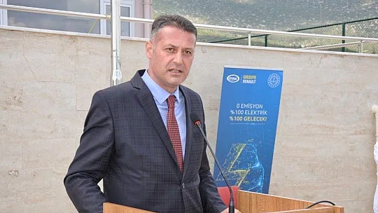 Meslek liselilere elektrikli araç hibe edildi