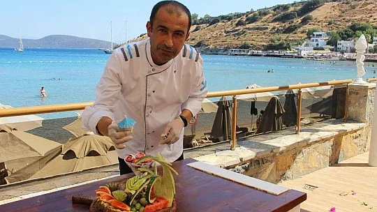 Meyve tabağını gören turistler gözlerine inanamıyor