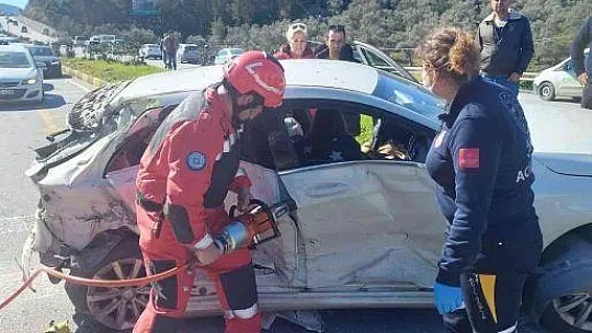 Milas-Bodrum karayolunda zincirleme trafik kazası: 1'i ağır 7 yaralı