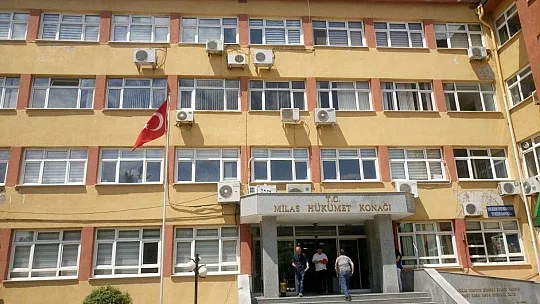 Milas Hükümet Konağı yıkılıyor