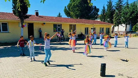 Milas Ovakışlacık Okulu kütüphanesi törenle açıldı
