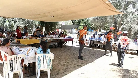 Milas Selimiye'de lise öğrencileri mezuniyet sevinci yaşadı
