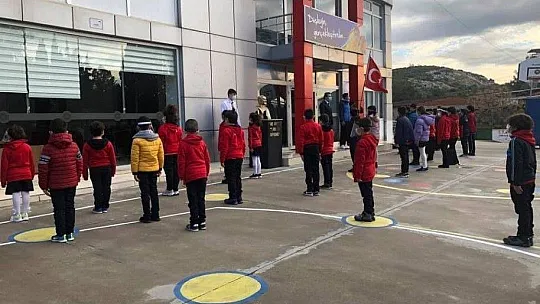 Milas'ta 124 okulun 102'sinde yüz yüze eğitime ara verildi
