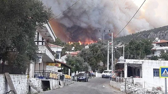 Milas'ta alevler yerleşim bölgesine ulaştı, Gökbel köyü boşaltıldı