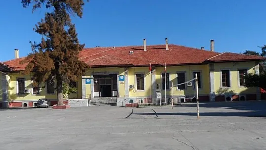 Milas'ta bir asırlık geçmişe sahip okulda restorasyon çalışması başlıyor