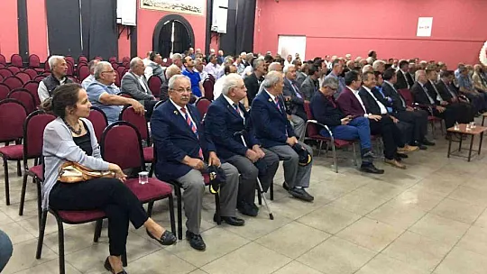 Milas'ta mahalle muhtarları, genel kurulda bir araya geldi