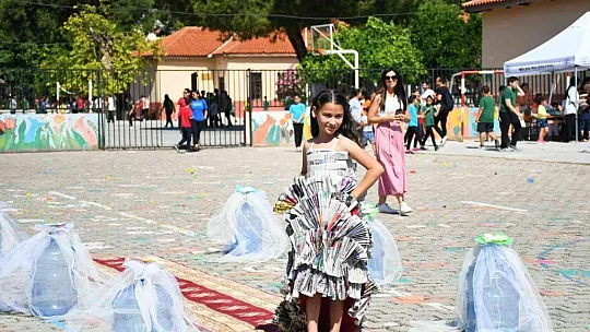 Milas'ta öğrenciler şenlikte eğlendi