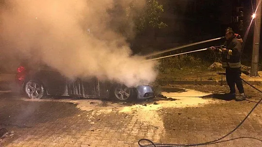Milas'ta otomobil küle döndü
