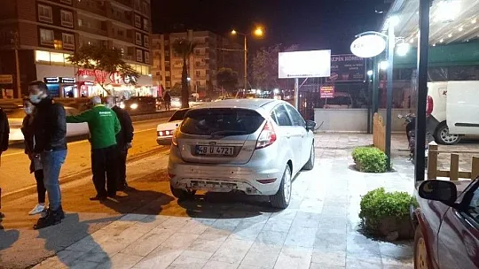 Milas'ta trafik kazası: 1 ölü, 4 yaralı