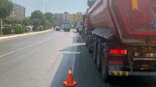 MİLAS'TA YÜK TAŞIYAN ARAÇLAR DENETLENİYOR