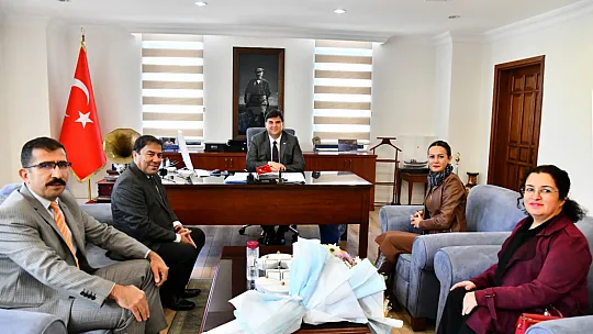 ÖĞRETMENLERE BANDOLU KARŞILAMA