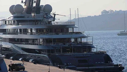 Milyon dolarlık yatlar ardı ardına yanaştı, bakan bir daha baktı