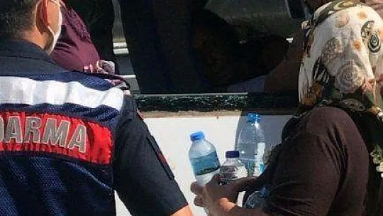Minibüs ile kamyon çarpıştı: 5 yaralı