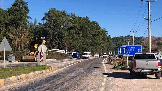 MİNİBÜS YOLDAN ÇIKTI: 6 YARALI