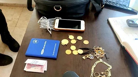 Minibüsü yanan, aracı soyulan seyyar satıcıdan örnek davranış
