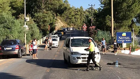 Motosiklet ile minibüsün karıştığı 1 ölümlü kaza güvenlik kamerasında