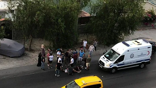 Motosiklet yayaya çarptı: 2 yaralı
