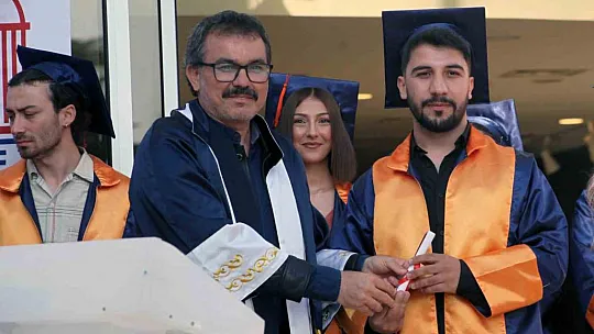 Güzel Sanatlar Fakültesi 16. Kez Mezun Verdi