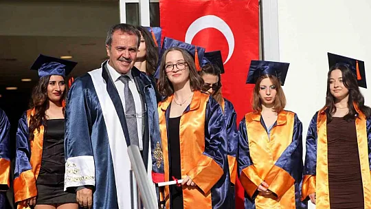 Güzel Sanatlar Fakültesi 16. Kez Mezun Verdi