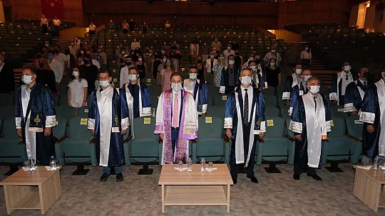 MSKÜ'de mezuniyet törenleri sürüyor
