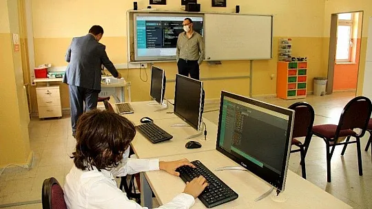 Muğla BİLSEM'in eğitim robotu 'Muğla Bot' tamamlandı