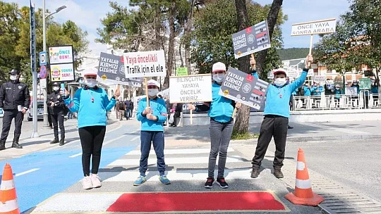Muğla'da 'Yayalar kırmızı çizgimiz' etkinliği