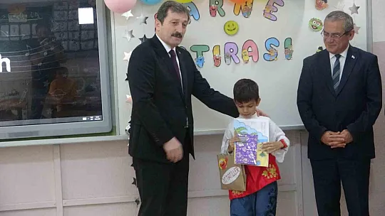 Öğrenciler karne sevinci yaşadı