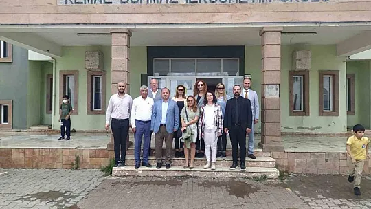 Eğitim yöneticileri tecrübelerini paylaşıyor