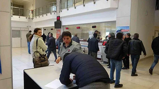 MUĞLA'DA EYT'LİLER SABAHIN İLK SAATLERİNDE SOLUĞU SGK'DA ALDI
