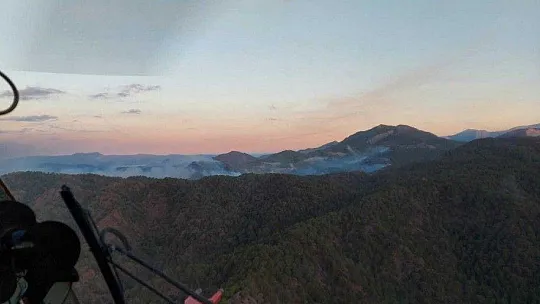 Muğla'da gece başlayan orman yangınını söndürme çalışmaları devam ediyor