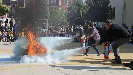 MUĞLA'DA GERÇEĞİ ARATMAYAN AFET TATBİKATI