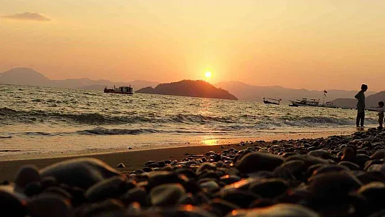 MUĞLA'DA GÖZ KAMAŞTIRAN GÜN BATIMI