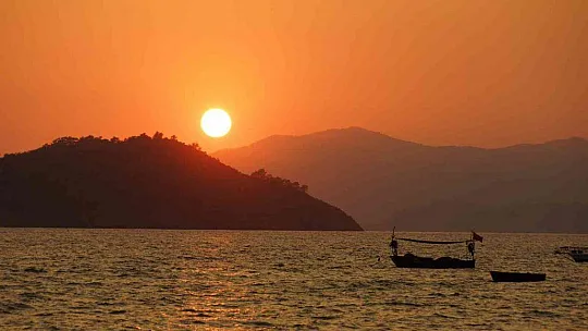 MUĞLA'DA GÖZ KAMAŞTIRAN GÜN BATIMI