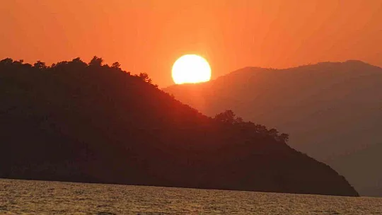 MUĞLA'DA GÖZ KAMAŞTIRAN GÜN BATIMI