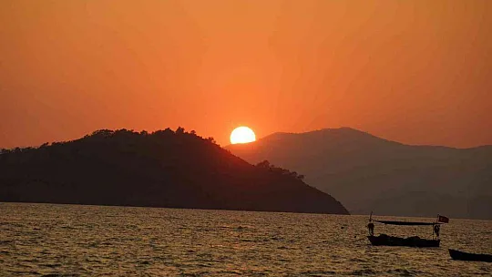 MUĞLA'DA GÖZ KAMAŞTIRAN GÜN BATIMI